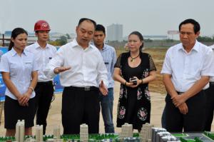 河南省委常委、洛陽(yáng)市委書記陳雪楓調(diào)研炎黃科技園